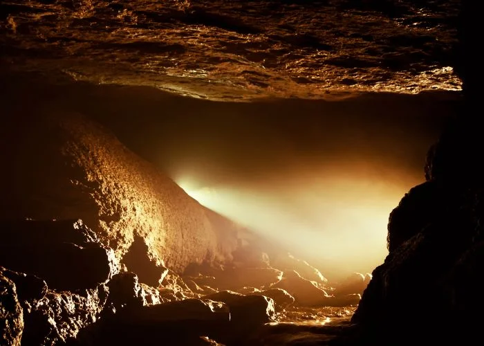 Guna caves